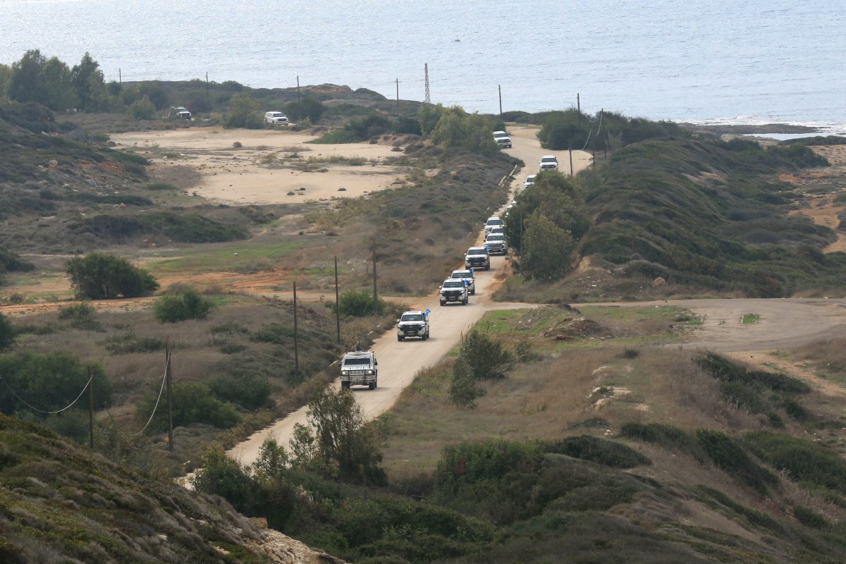 قافلة لليونيفيل في الناقورة (أ ف ب).