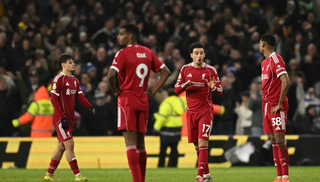 إنتر لتعميق جروح ليفربول... موعد المباراة والقنوات الناقلة