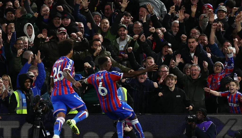 كريستال بالاس إلى المركز الرابع في الدوري الإنكليزي وغويهي بطل اللقاء (فيديو)