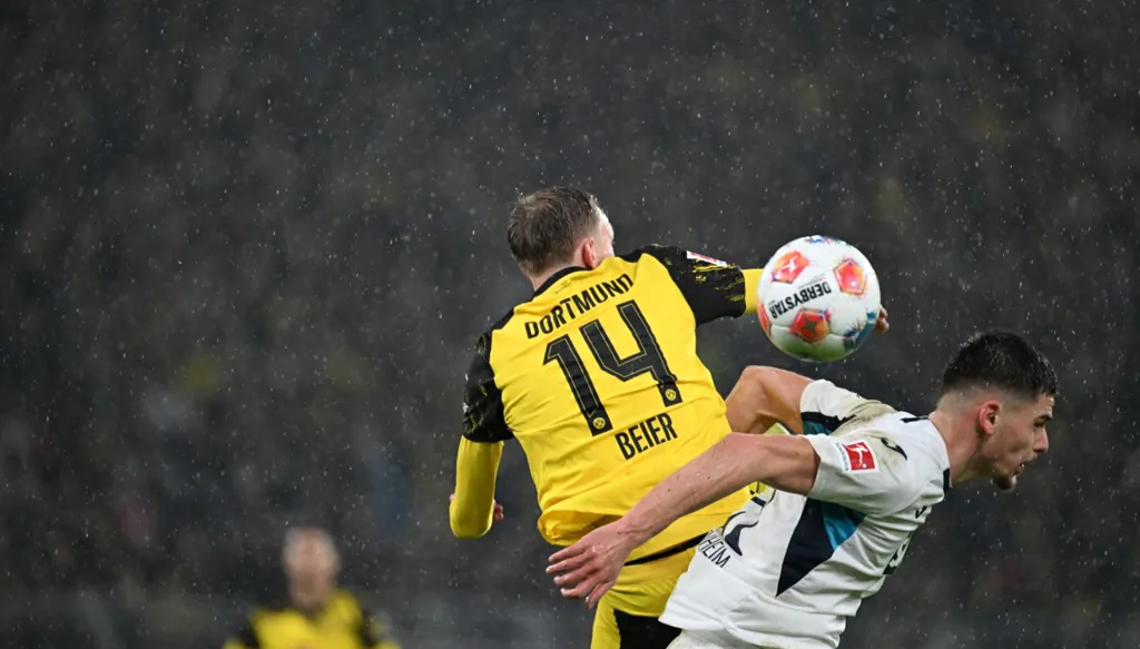 دورتموند يعود بقوة... نتائج وترتيب الدوري الألماني بعد انتهاء المرحلة 13