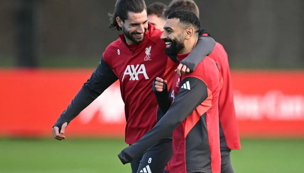 السعودية تسعى لضم محمد صلاح... "الصندوق" والقادسية يتنافسان على النجم المصري