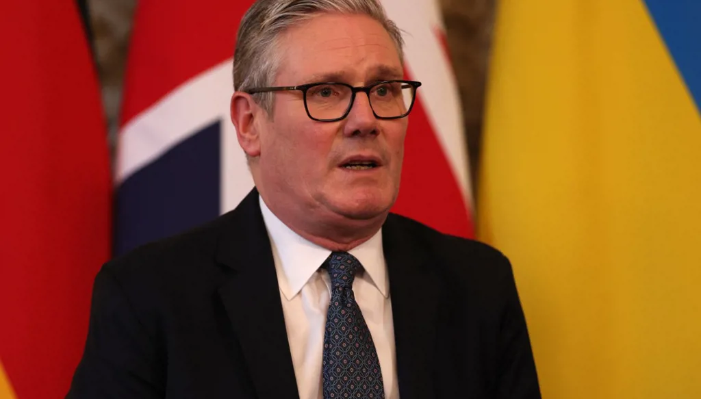 ستارمر يطلق حسابه على تيك توك رغم حظر التطبيق على الأجهزة الحكومية