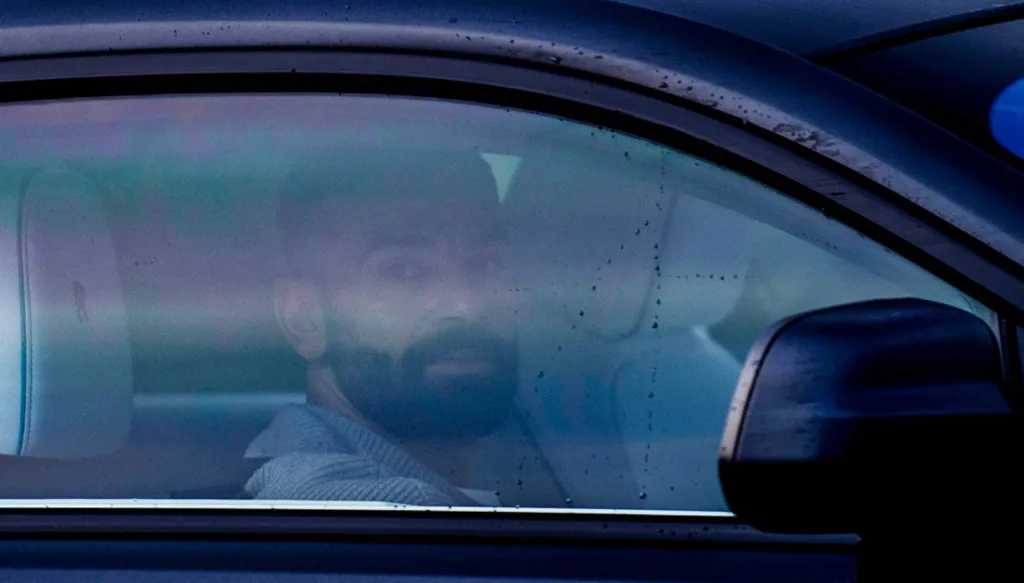 محمد صلاح ينشر صورة "صامتة" بعد استبعاده عن قائمة ليفربول