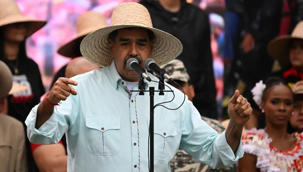 دعم من حلفاء فنزويلا إلى مادورو وسط زيادة التوتر مع واشنطن