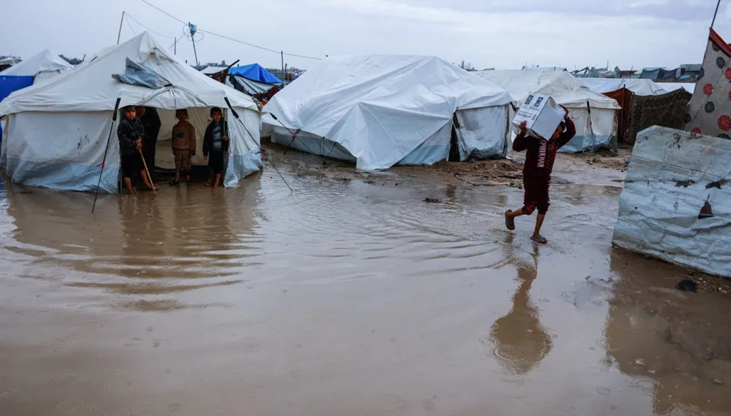 سكان غزة... بلا طبابة ومأوى!