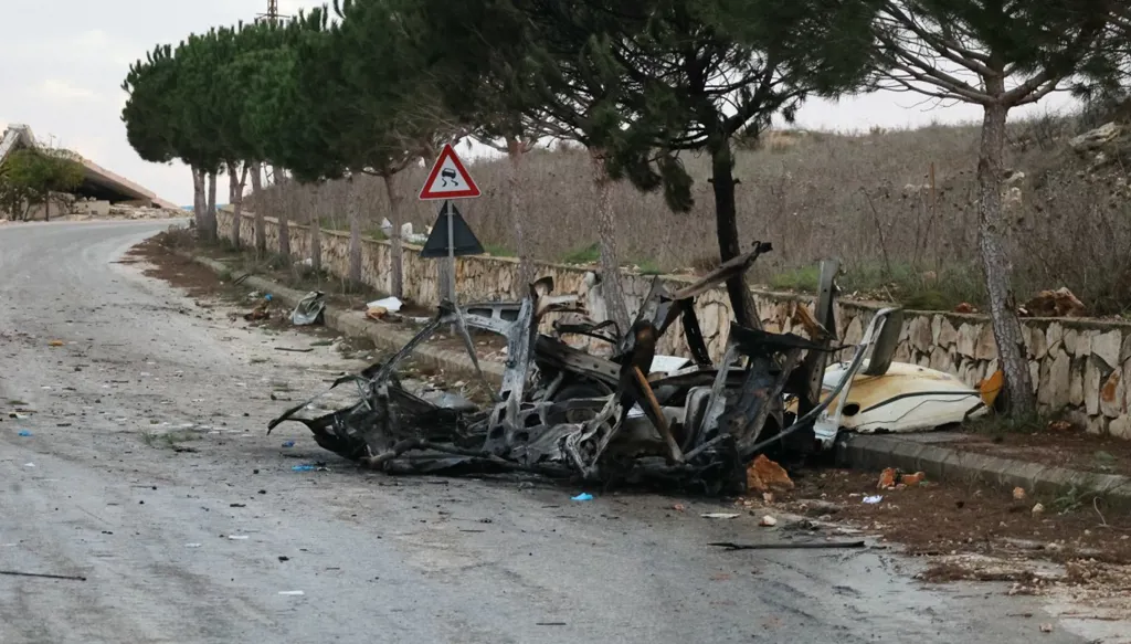 5 عند الخامسة: مؤتمر لدعم الجيش اللبناني وأمطار غزيرة في الإمارات... كيف اختطفت إسرائيل "الكابتن"؟