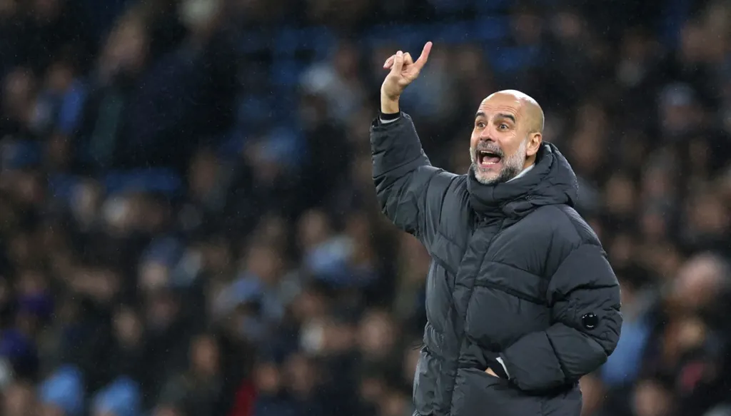 غوارديولا يُحذّر لاعبيه من التفريط بالعشاء في عيد الميلاد