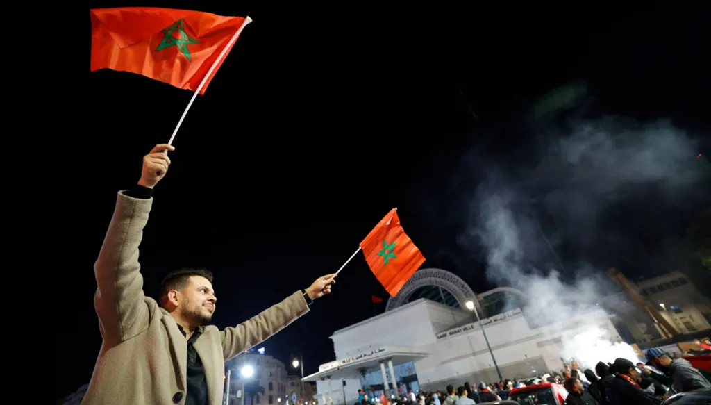 بالفيديو والصور: المغرب يحتفل باللقب العربي وشوارع الرباط تشتعل فرحاً