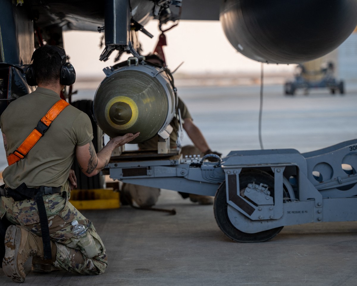 مقاتلة أميركية تُشارك في الضربات على سوريا (أ ف ب).