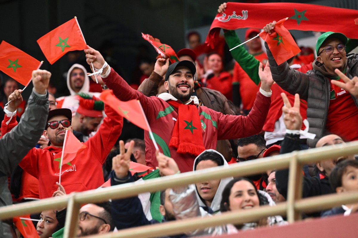 الجمهور المغربي في المدرجات. (أ ف ب)