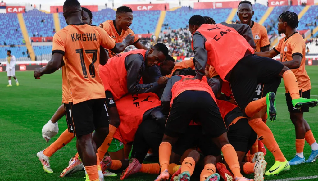 زامبيا تخطف تعادلاً قاتلاً من مالي في كأس أمم أفريقيا (فيديو)