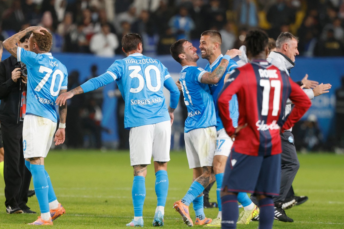 نابولي يتوّج بلقب كأس السوبر في الرياض. (أ ف ب)