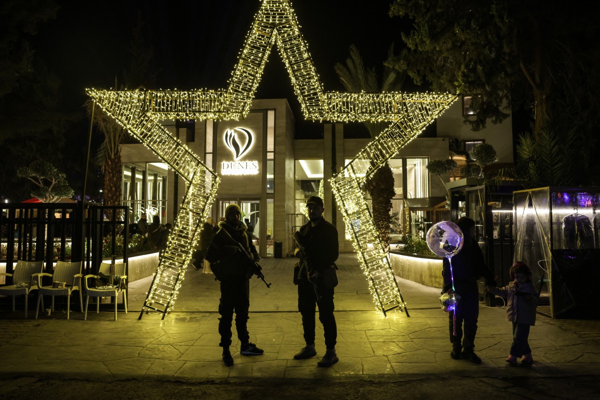 زينة الميلاد في دمشق القديمة (أ ف ب).