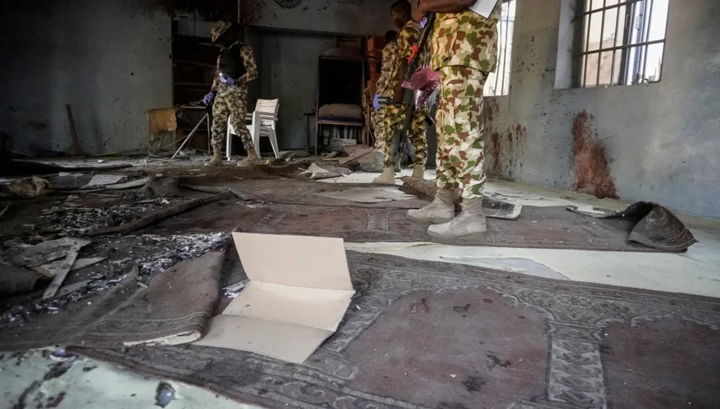 نيجيريا: الضربات الأميركية استهدفت تنظيم "داعش" وجماعة "لاكوراوا"