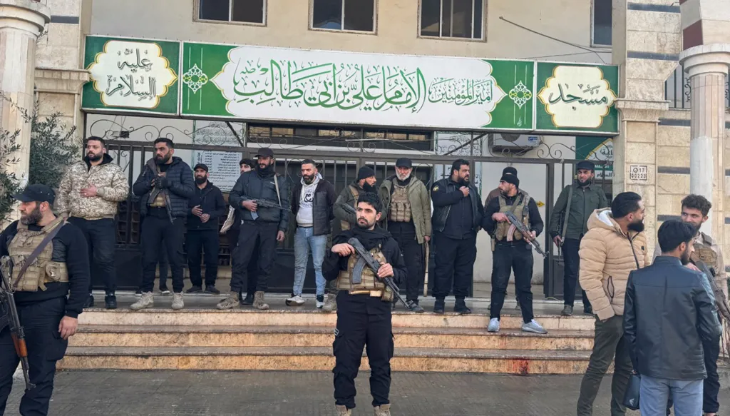 الساحل السوري على مفترق طرق: بين الاندماج ومشاريع التقسيم... ما هي أفضل الحلول؟