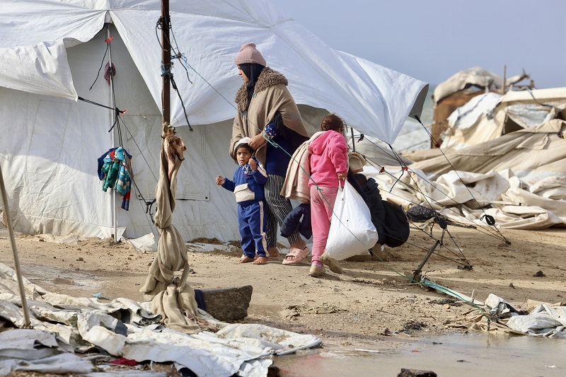 فلسطينيون في غزة، (ا ف ب).