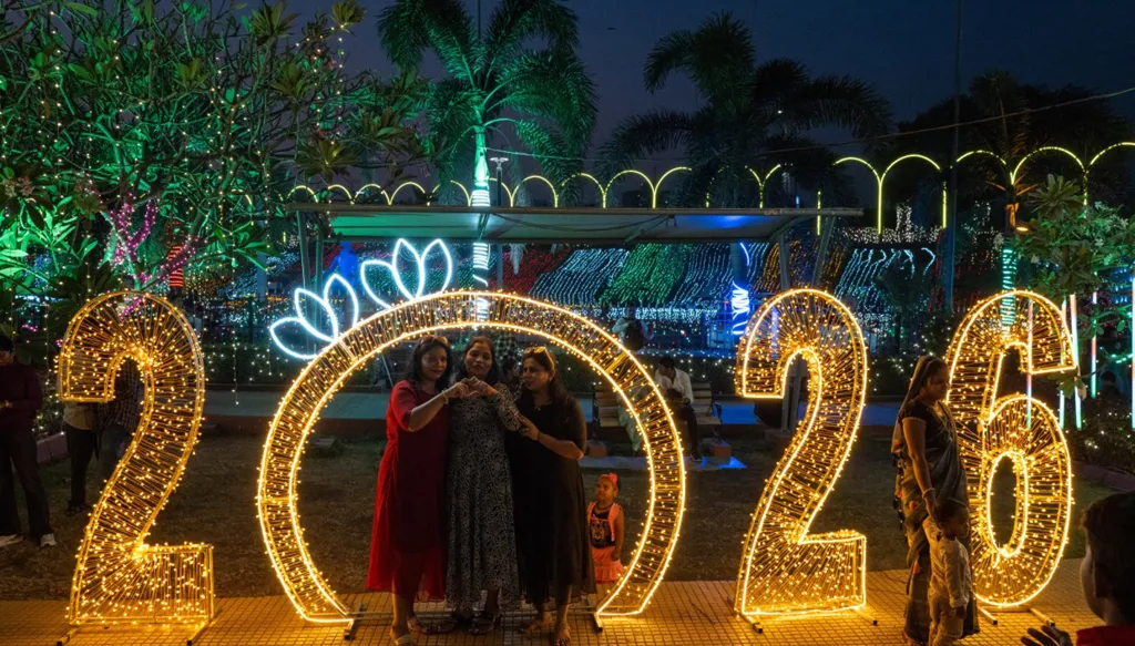 بالفيديو- من آسيا إلى الأميركيتين… العالم يستقبل العام الجديد بعروض وطقوس متنوّعة