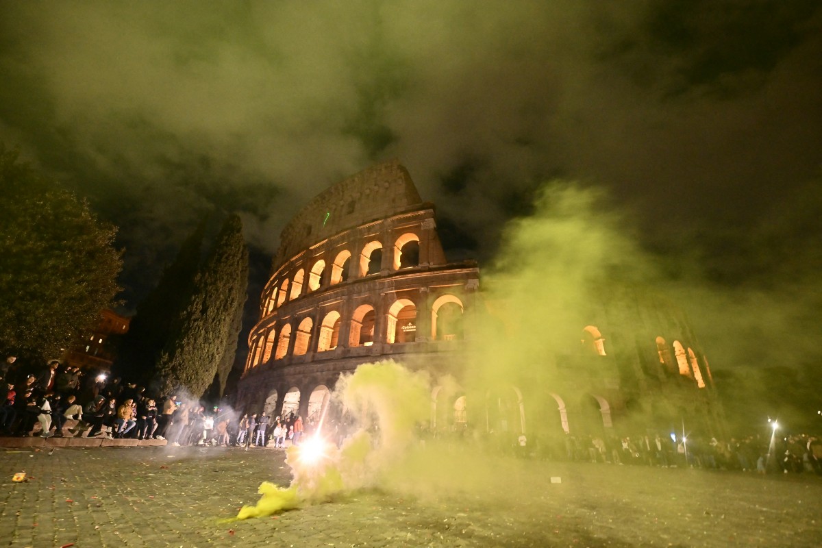 احتفالات رأس السنة الجديدة أمام الكولوسيوم في وسط روما (أ ف ب)