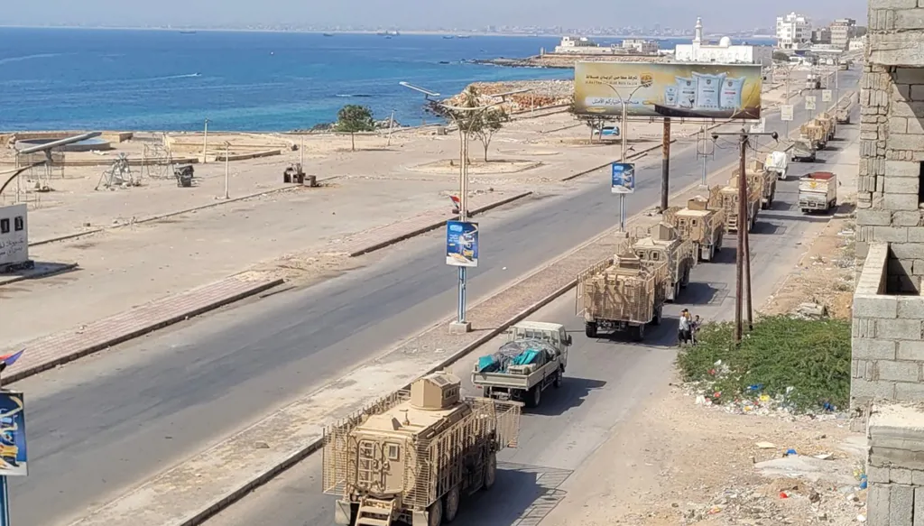 سفير السعودية في اليمن: رئيس الانتقالي الجنوبي رفض منح تصريح هبوط لطائرة وفد من المملكة