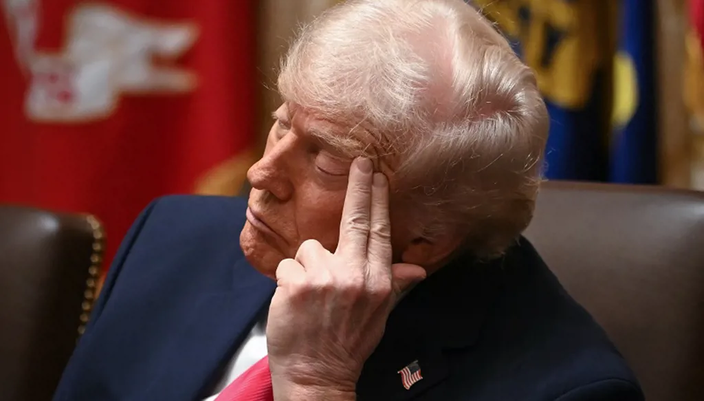 تهديدات ترامب تقلق الحلفاء قبل الخصوم... من التالي بعد مادورو؟