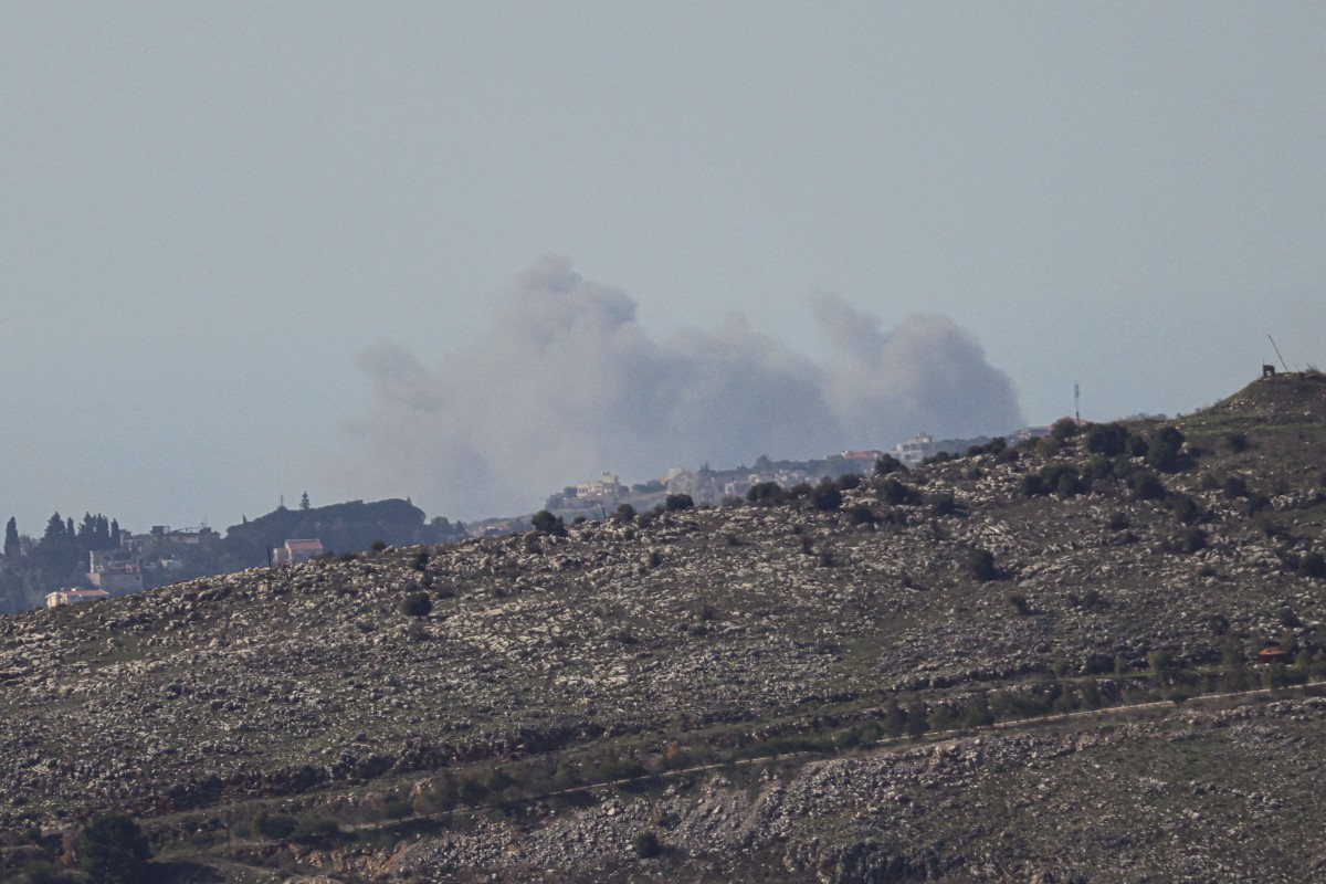 قصف إسرائيلي على الريحان (أ ف ب).