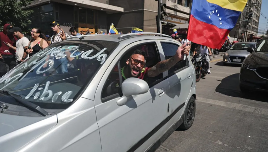 5 عند الخامسة: اعتقال مادورو... العملة السورية تحت المجهر وقصر رونالدو الفاخر