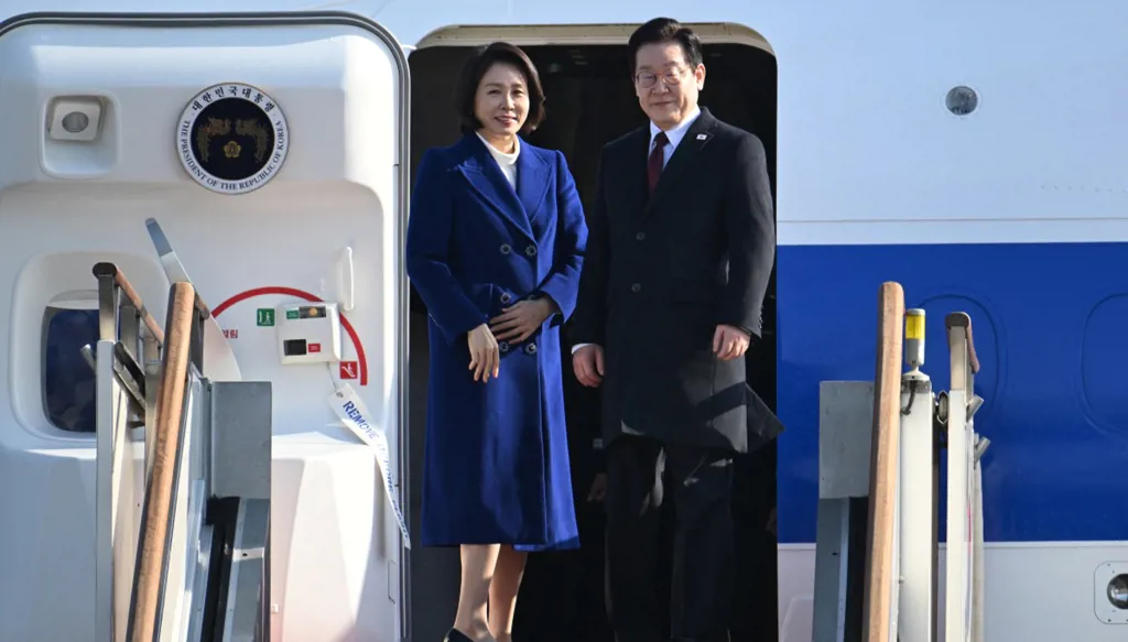رئيس كوريا الجنوبية يصل بكين في زيارة رسمية