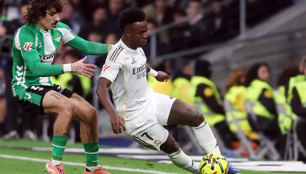 بيلينغهام يدعم فينيسيوس: الأهداف ليست كل شيء