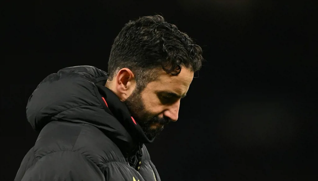 بين المال والاستقرار: لماذا تفشل الأندية الثريّة؟