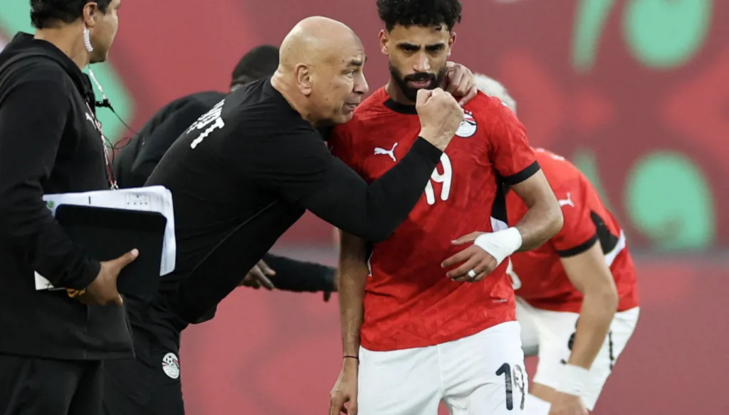 انسحاب جماعي للإعلام المصري من مؤتمر مباراة مصر ونيجيريا (فيديو)