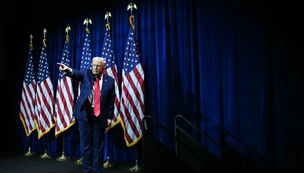 ترامب: سنشنّ "ضربات برية" ضد كارتيلات المخدرات