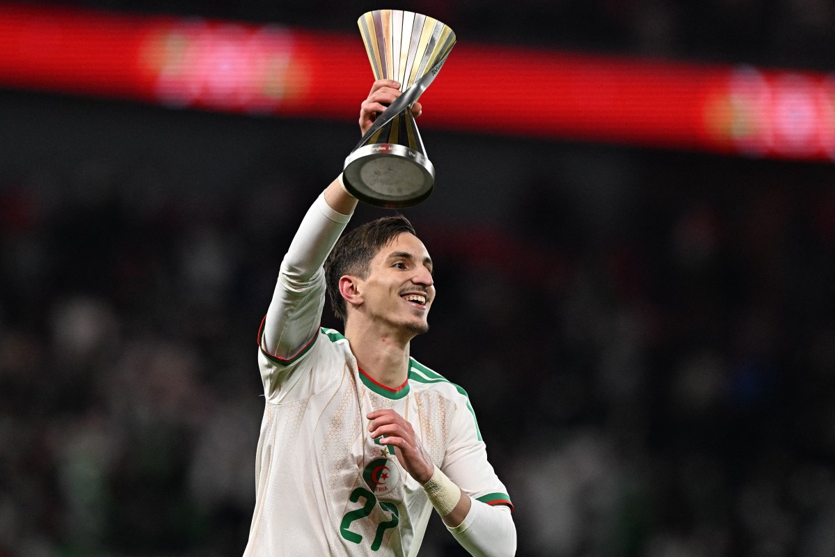 الجزائر تتأهل إلى ربع نهائي كأس أمم أفريقيا بهدف عادل بولبينة. (أ ف ب)