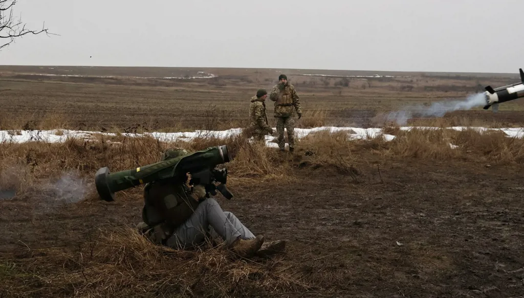 "أكثر من مليون" أسرة في أوكرانيا أصبحت بلا تدفئة ولا مياه بعد ضربات روسية