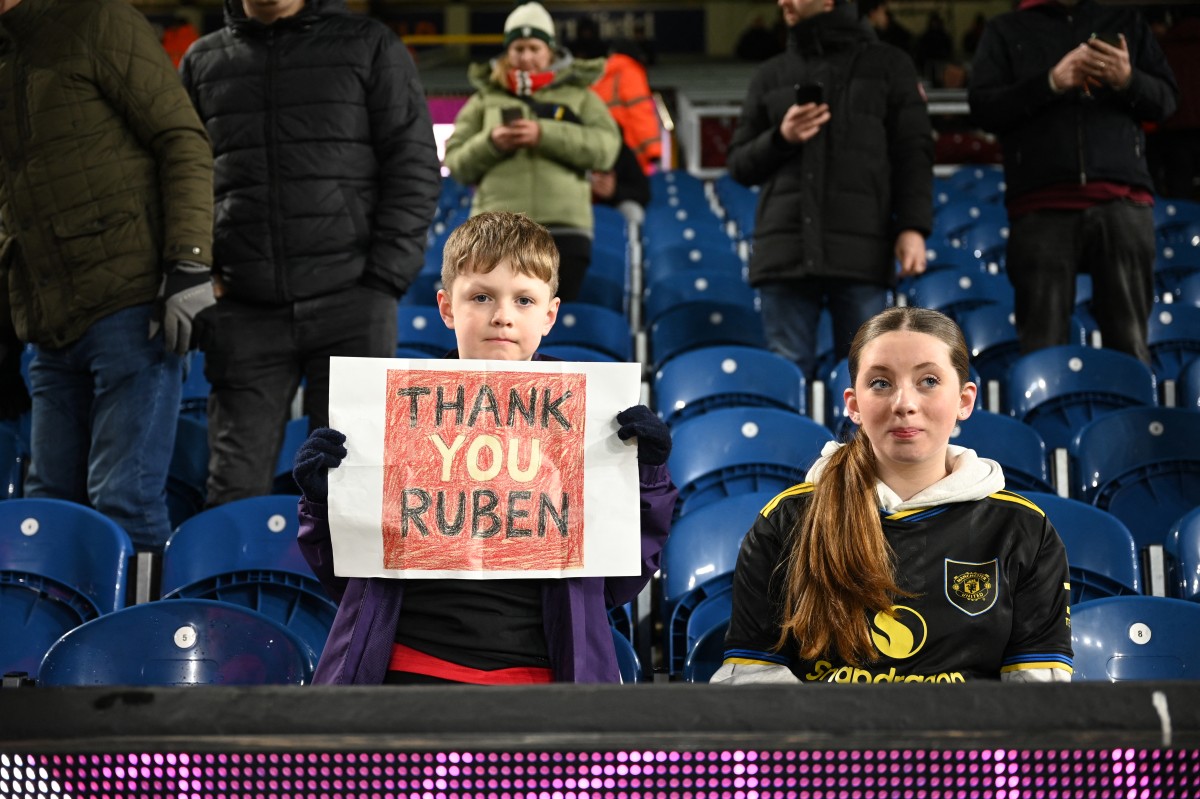 نتائج مانشستر يونايتد لم تكن جيدة مع أموريم. (أ ف ب)