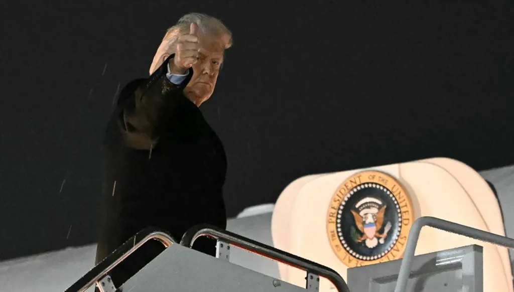 ترامب يدعو كوبا إلى "اتفاق قبل فوات الأوان" ويلمح إلى رئيسها المقبل