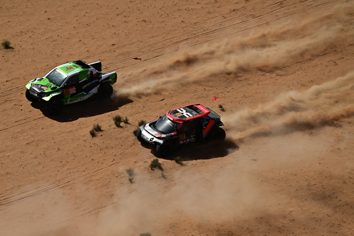 منافسة قوية في رالي داكار. (أ ف ب)