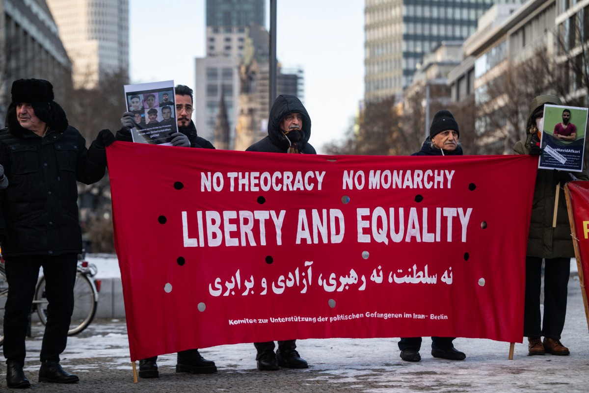 تظاهرة داعمة لاحتجاجات إيران في ألمانيا (أ ف ب).