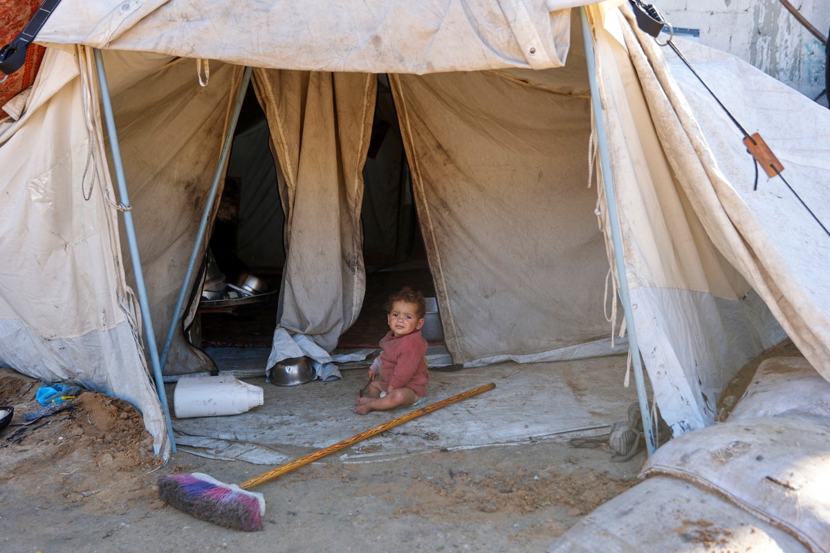 طفل في غزة. (أ ف ب)