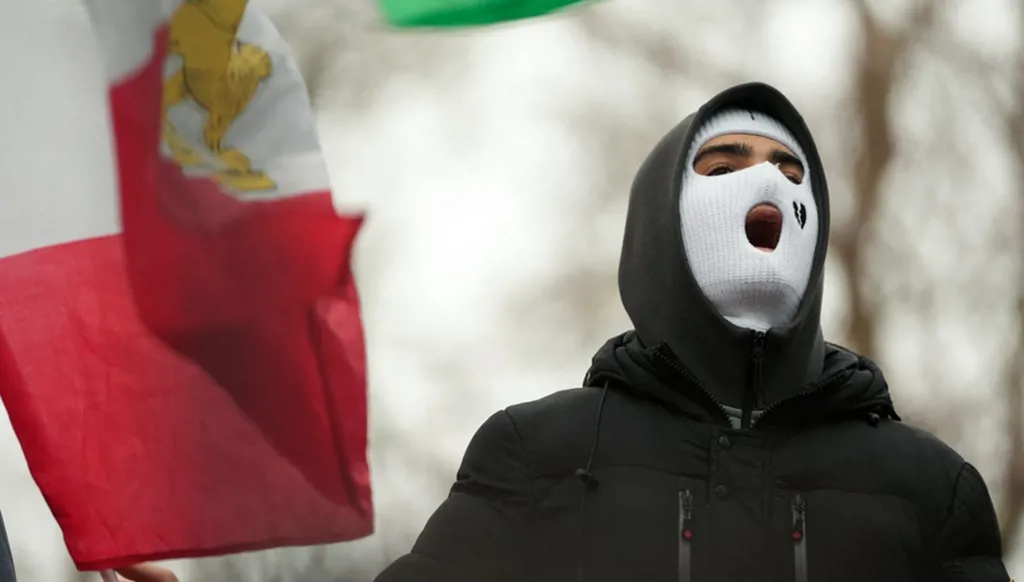 ترامب يدرس خياراته بشأن إيران… ما السيناريوات المحتملة؟