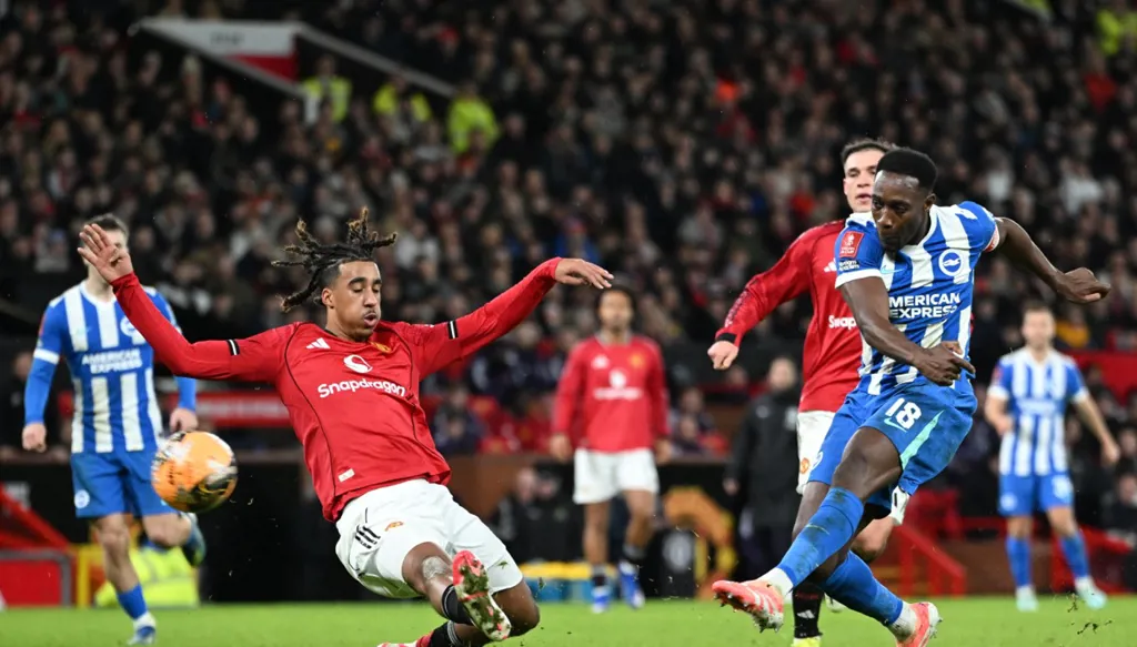 "موسم صفري"... سقوط صادم لمانشستر يونايتد في كأس إنكلترا على يد نجمه السابق