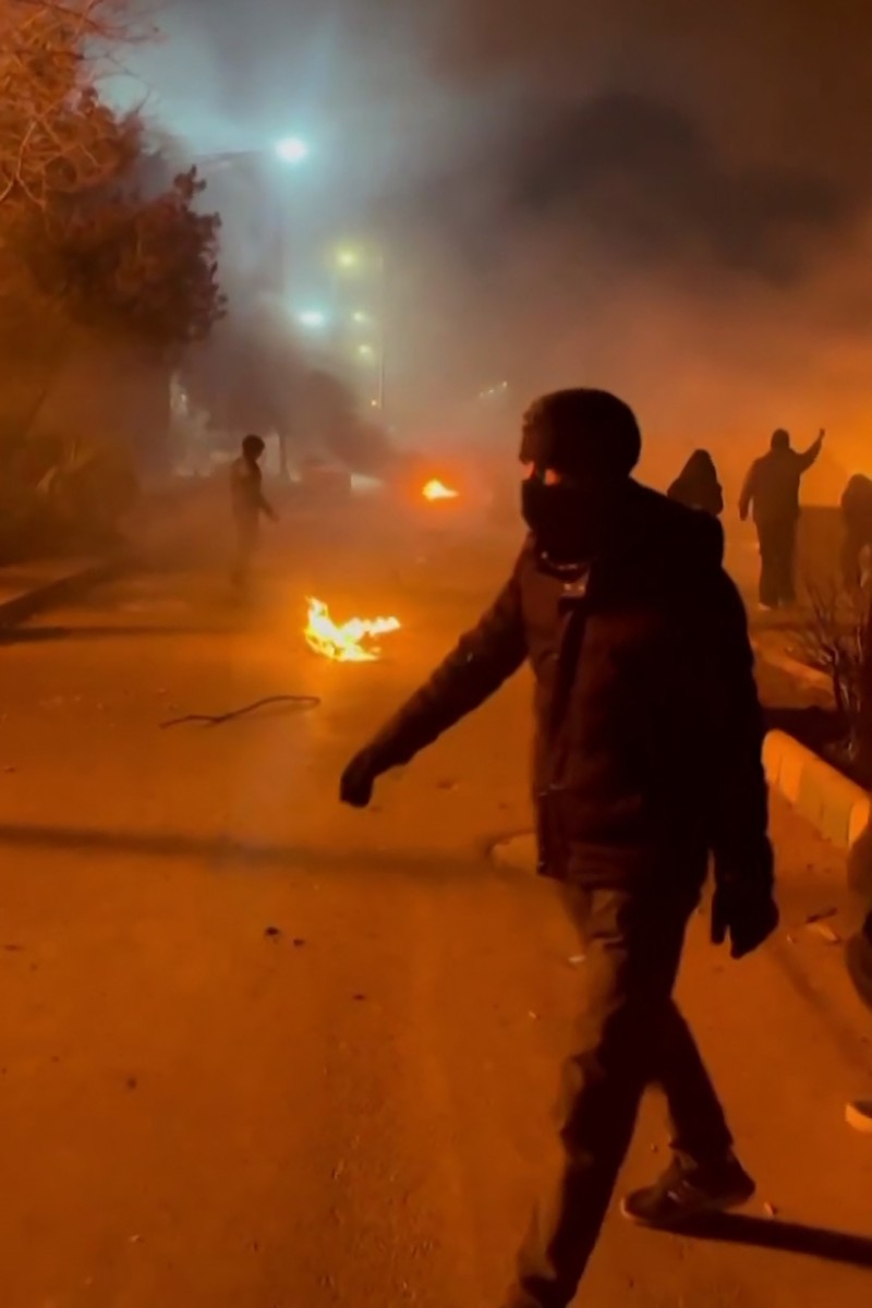 جانب من احتجاجات إيران. (أ ف ب)