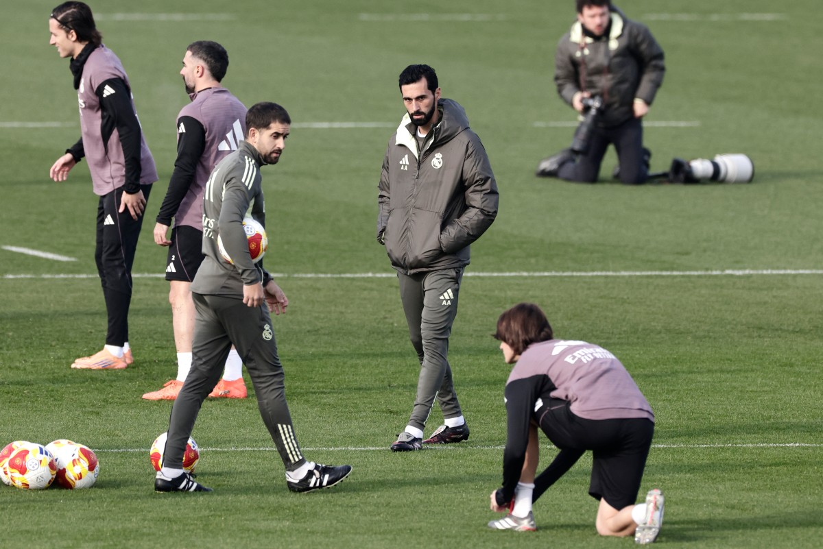 أربيلوا خلال الحصة التدريبية الأولى له مع ريال مدريد. (أ ف ب)