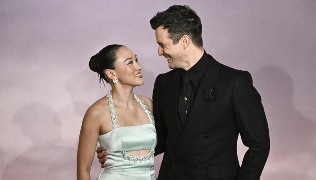 إطلاق فخم في باريس للموسم الرابع من "بريدجرتون" قبل عرضه على نتفليكس