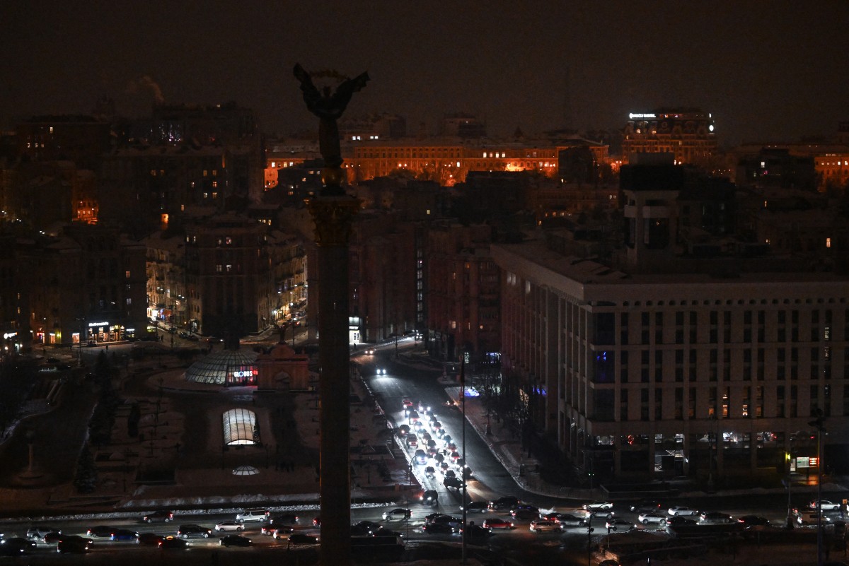 انقطاع التيار الكهربائي في كييف. (أ ف ب)