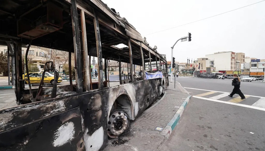 لم يسقط النّظام حتى الآن لكنّه غير قابل للتّأهيل