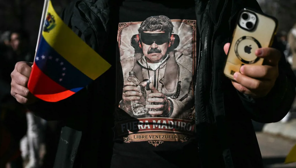 إقالة وزير مقرّب من مادورو بقرار من رئيسة فنزويلا بالوكالة