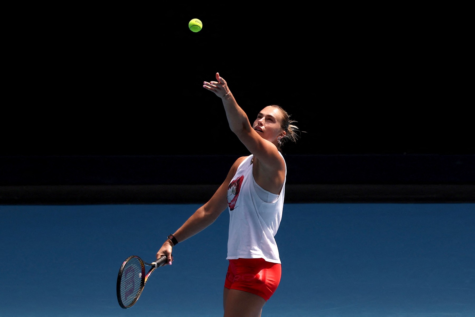 سابالينكا تستعد للفوز باللقب الثالث في أستراليا. (أ ف ب)