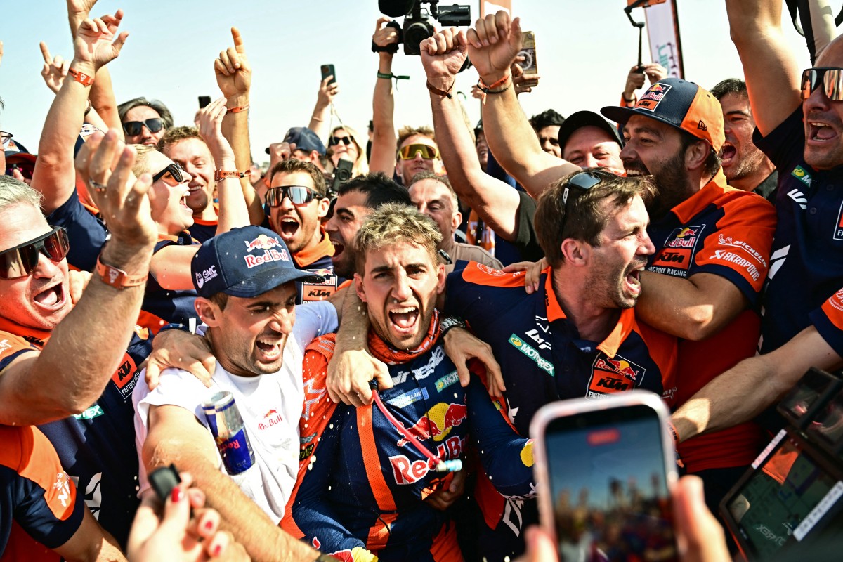 لوسيانو بينافيديس يحتفل بالفوز. (أ ف ب)