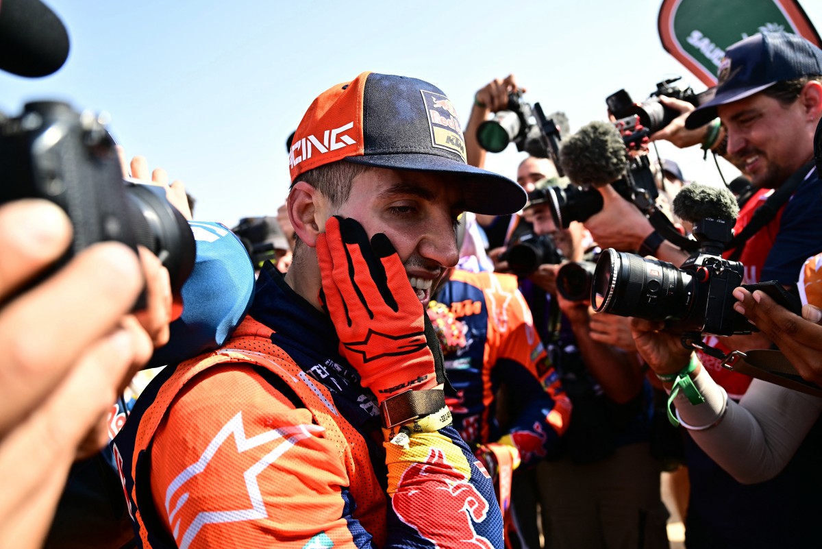 لوسيانو بينافيديس يحتفل بالفوز. (أ ف ب)