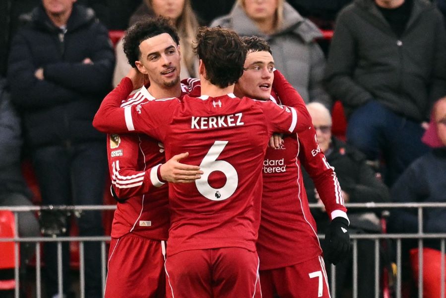 لاعبو ليفربول. (أ ف ب)